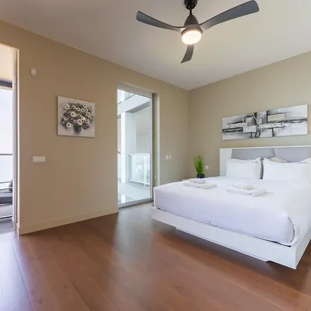 Flh Oceanfront Luxury At Madeira Palace شقة *