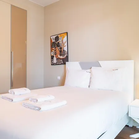 Flh Oceanfront Luxury At Madeira Palace