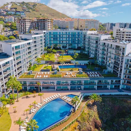 Flh Oceanfront Luxury At Madeira Palace *