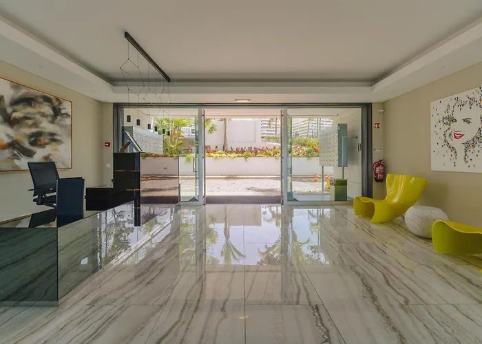 Flh Oceanfront Luxury At Madeira Palace Φουνκάλ